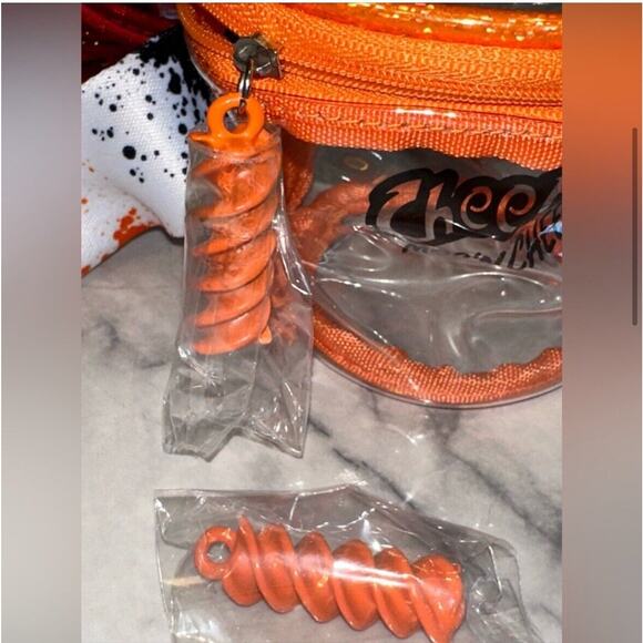 RARE Cheetos Mac 'n Cheese Fanny Pack Belt Waist Bag SWEEPSTAKES PRIZE Snacks - Picture 5 of 8